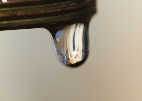 Queensland to throw drowning water projects overboard