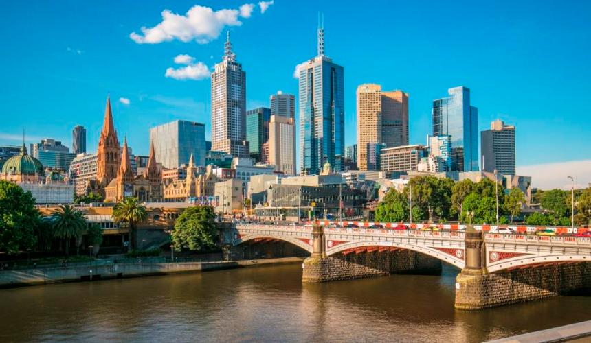 Melbourne’s transport goes ‘backwards’ despite update