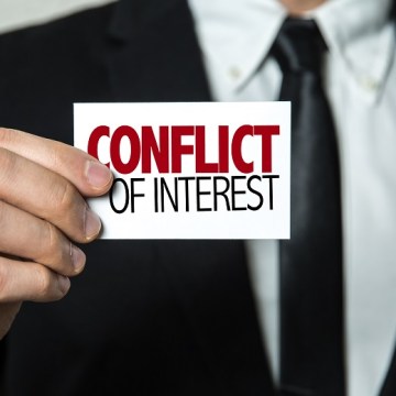 Compromising relationship lands public servant in hot water