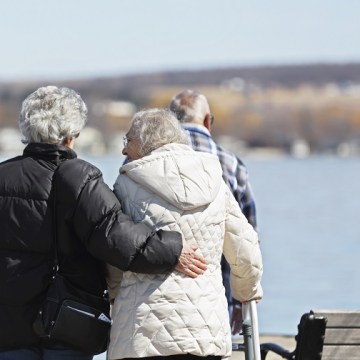 Think tank says councils need dementia strategies