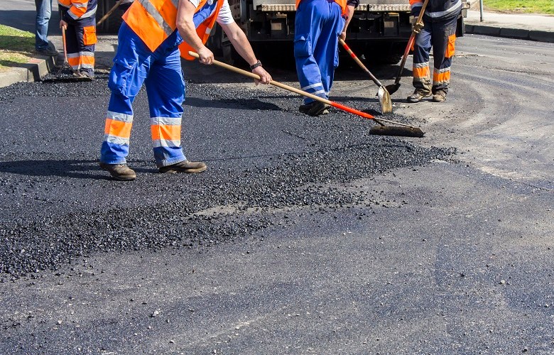 Council trials recycled glass roads