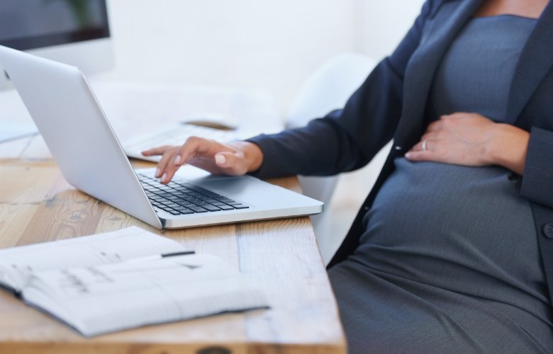 Review recommends extending parental leave for APS employees