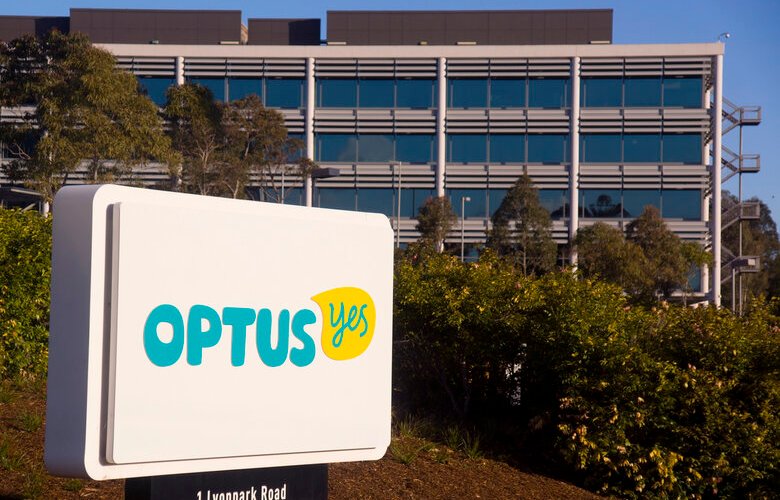 Government to hold industry-wide inquiry after Optus outage